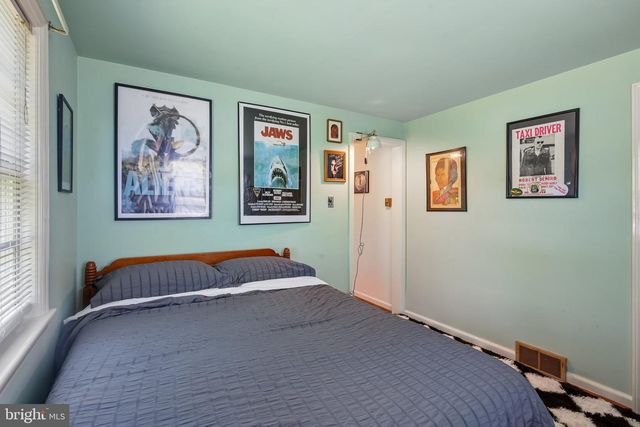 24 N WHITE HORSE PIKE, Somerdale, NJ 08083