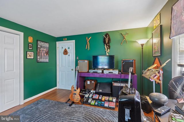 24 N WHITE HORSE PIKE, Somerdale, NJ 08083