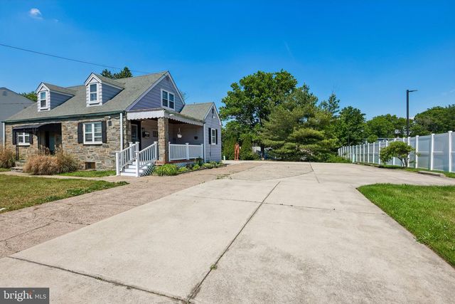 24 N WHITE HORSE PIKE, Somerdale, NJ 08083