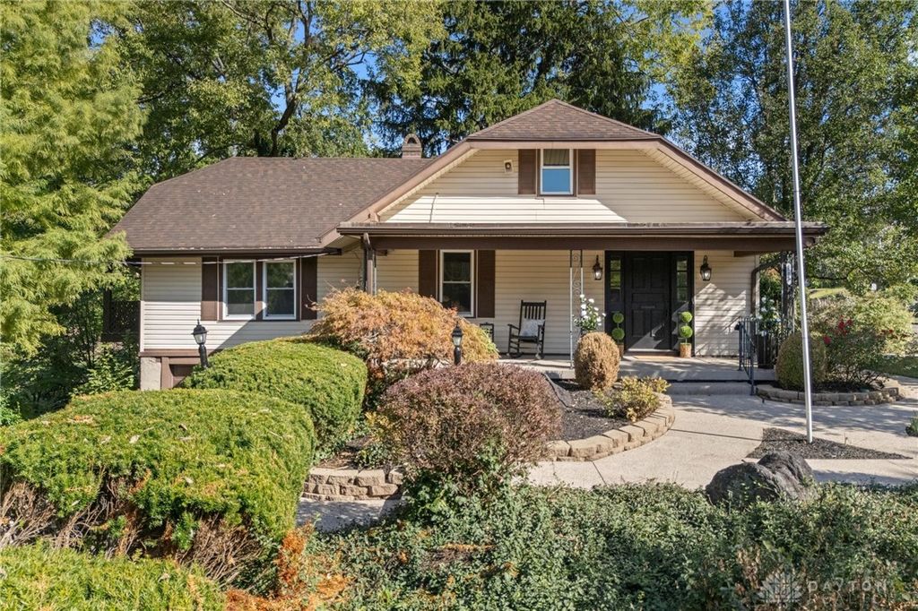805 E Linden Avenue, Miamisburg, OH 45342