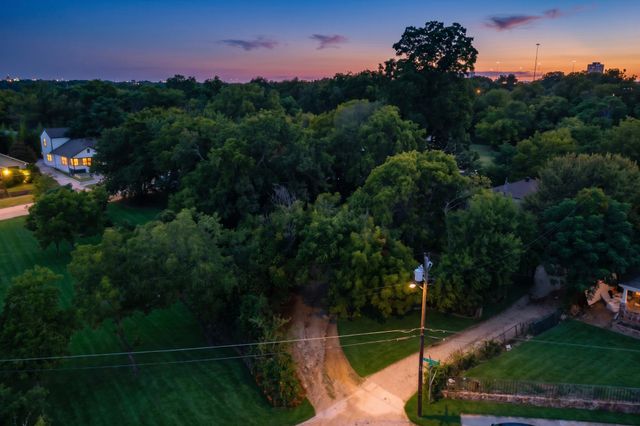 1136 Betterton Circle, Dallas, TX 75203