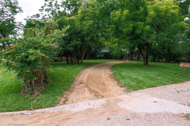 1136 Betterton Circle, Dallas, TX 75203