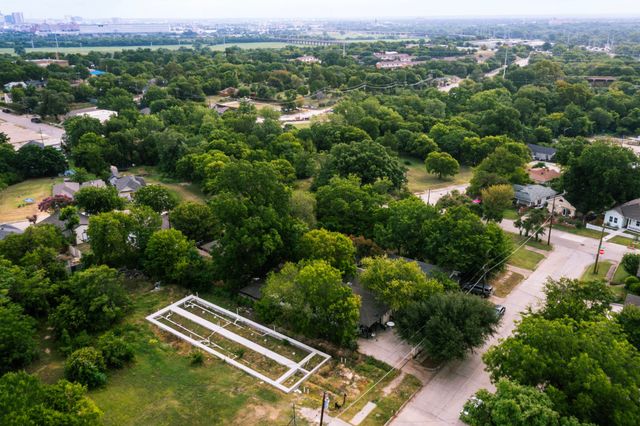 1136 Betterton Circle, Dallas, TX 75203