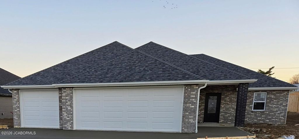 265 ROSEWOOD COURT, Holts Summit, MO 65043