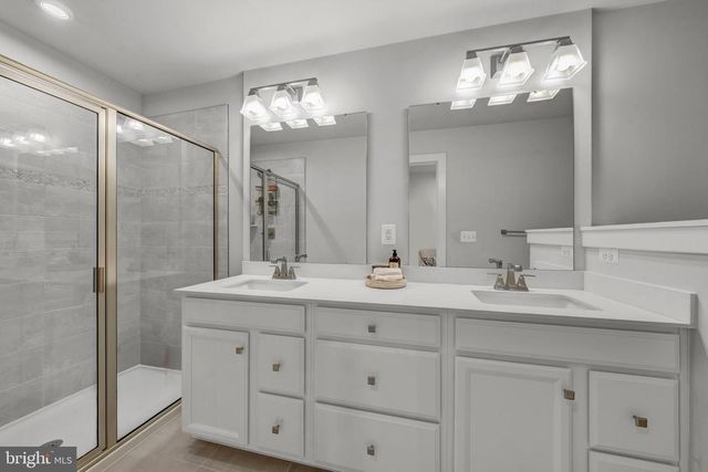 24272 THURSO SQ, Sterling, VA 20166