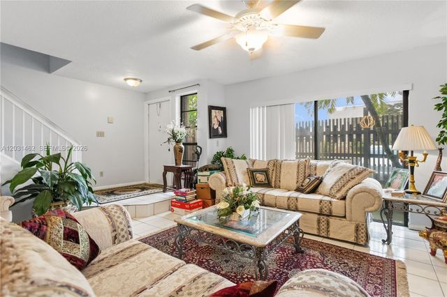 1184 NW 122nd Ter, Pembroke Pines, FL 33026