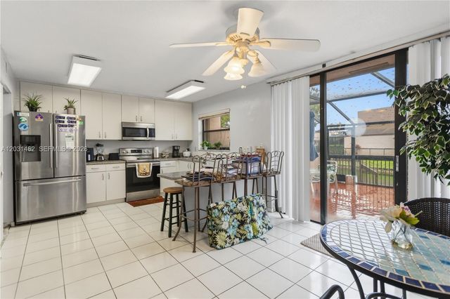 1184 NW 122nd Ter, Pembroke Pines, FL 33026
