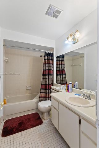 1184 NW 122nd Ter, Pembroke Pines, FL 33026