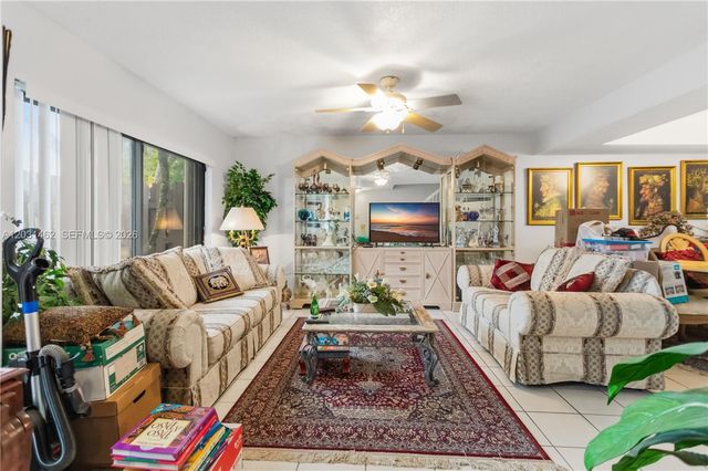 1184 NW 122nd Ter, Pembroke Pines, FL 33026