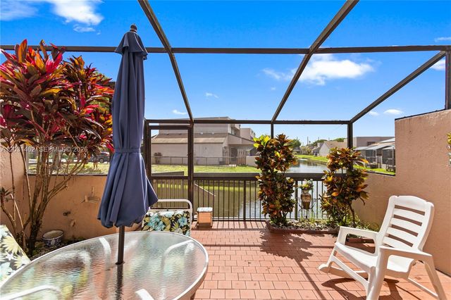 1184 NW 122nd Ter, Pembroke Pines, FL 33026
