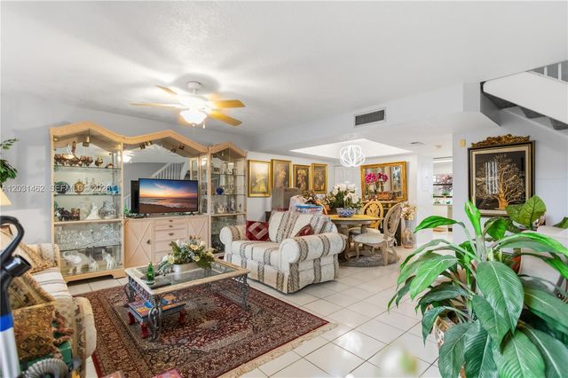 1184 NW 122nd Ter, Pembroke Pines, FL 33026