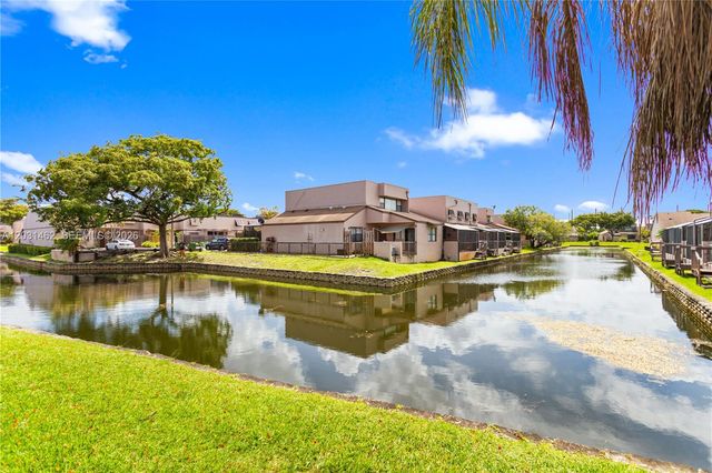 1184 NW 122nd Ter, Pembroke Pines, FL 33026