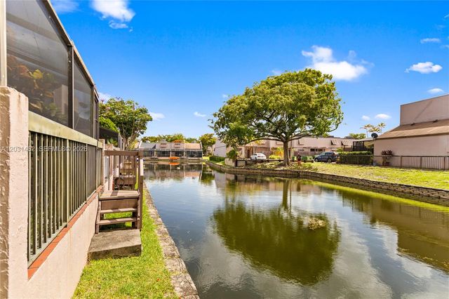 1184 NW 122nd Ter, Pembroke Pines, FL 33026