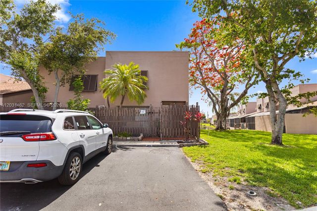 1184 NW 122nd Ter, Pembroke Pines, FL 33026