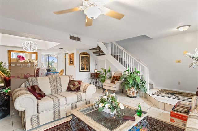 1184 NW 122nd Ter, Pembroke Pines, FL 33026