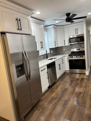 7737 S Champlain Avenue, Chicago, IL 60619