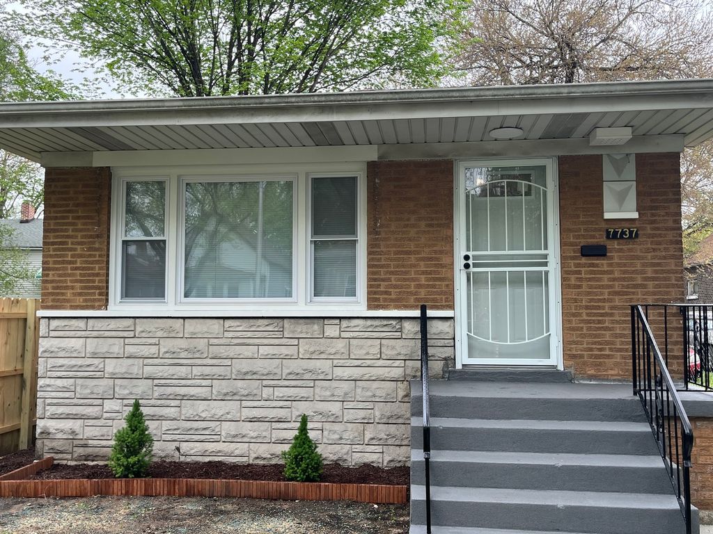 7737 S Champlain Avenue, Chicago, IL 60619