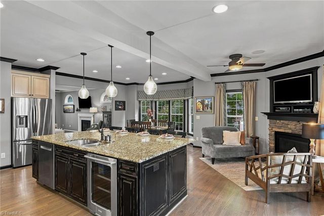 4610 Century Oaks Lane, Winston-salem, NC 27106
