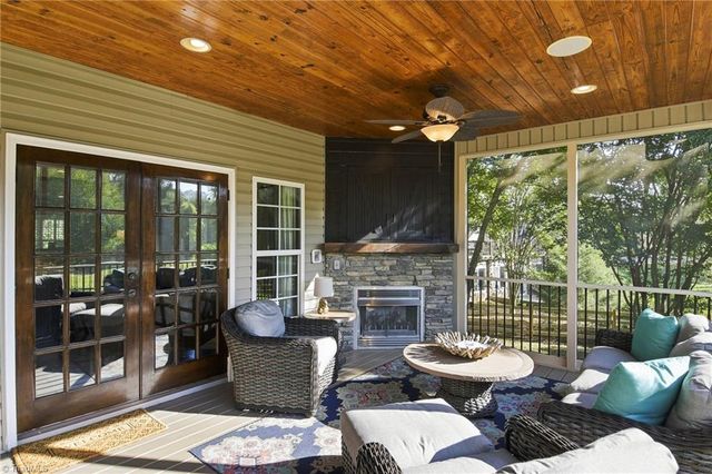 4610 Century Oaks Lane, Winston-salem, NC 27106