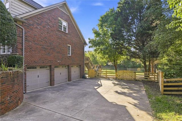 4610 Century Oaks Lane, Winston-salem, NC 27106