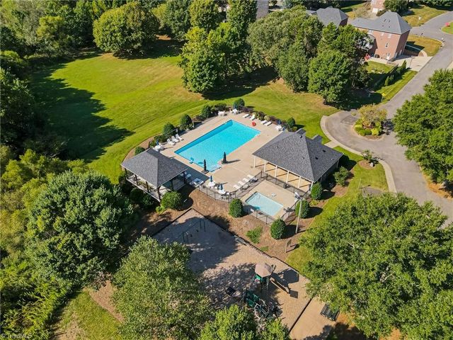 4610 Century Oaks Lane, Winston-salem, NC 27106