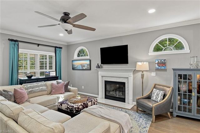 4610 Century Oaks Lane, Winston-salem, NC 27106