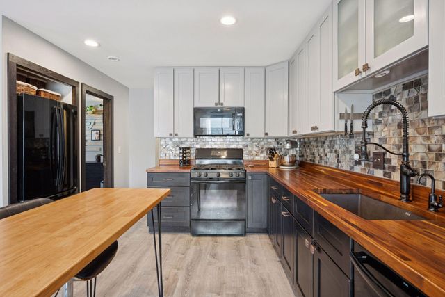 7511 Wedgewood Way, Maple Grove, MN 55311