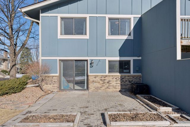 7511 Wedgewood Way, Maple Grove, MN 55311