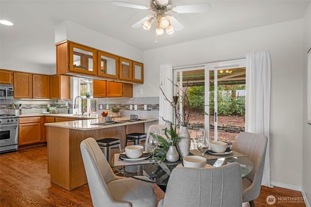 10518 157th Avenue NE, Redmond, WA 98052