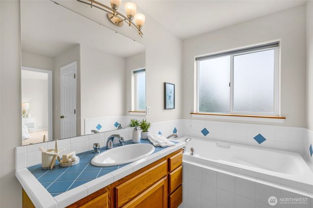 10518 157th Avenue NE, Redmond, WA 98052