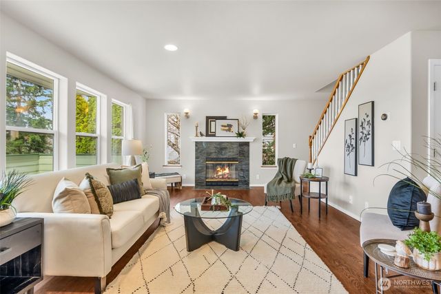 10518 157th Avenue NE, Redmond, WA 98052