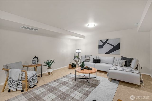 10518 157th Avenue NE, Redmond, WA 98052