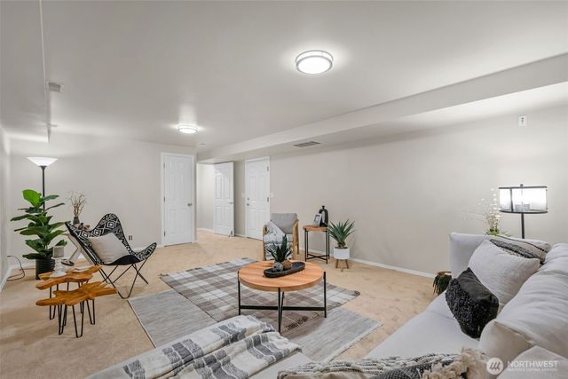 10518 157th Avenue NE, Redmond, WA 98052