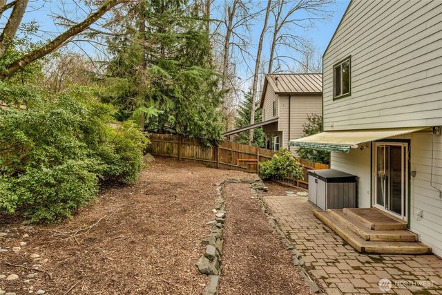 10518 157th Avenue NE, Redmond, WA 98052