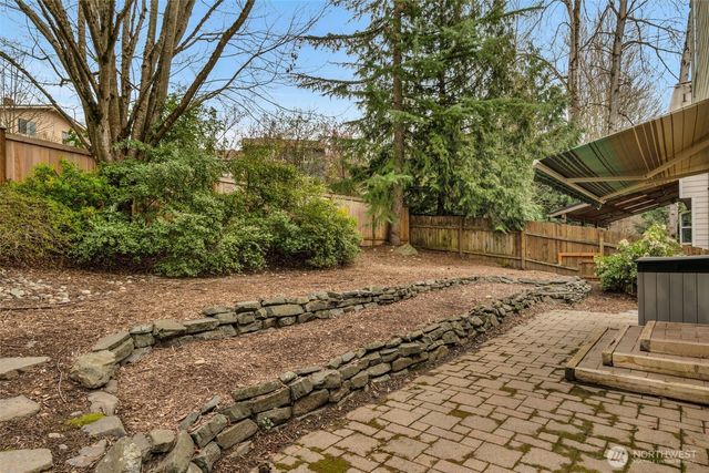 10518 157th Avenue NE, Redmond, WA 98052