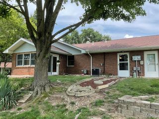 4 LATZER, Highland, IL 62249