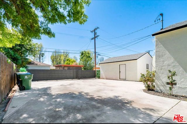 17228 Vanowen Street, Lake Balboa, CA 91406