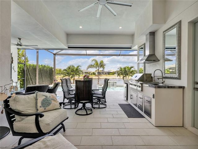 9257 Cayman DR, Naples, FL 34114