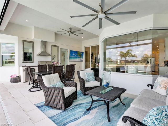 9257 Cayman DR, Naples, FL 34114