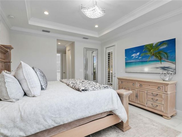 9257 Cayman DR, Naples, FL 34114