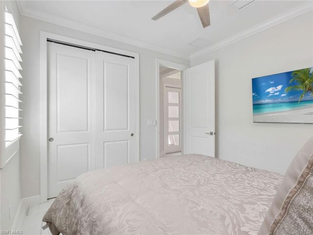 9257 Cayman DR, Naples, FL 34114