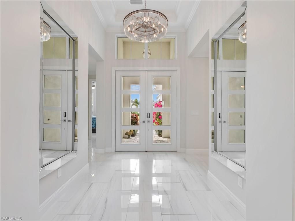 9257 Cayman DR, Naples, FL 34114