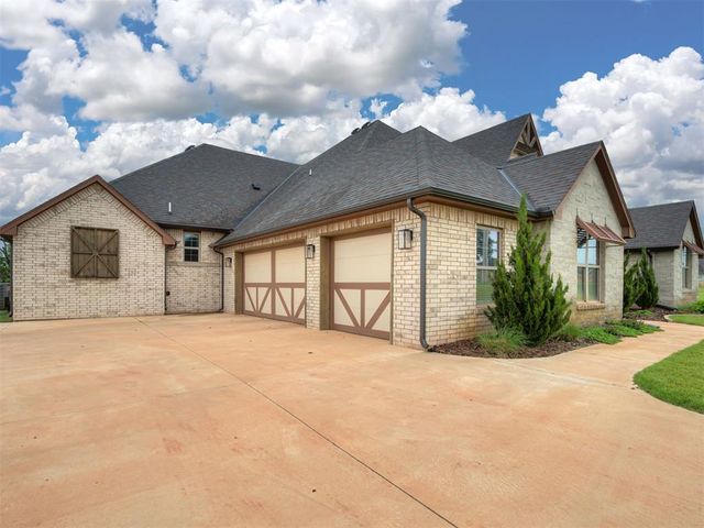 9400 S Post Road, Guthrie, OK 73044