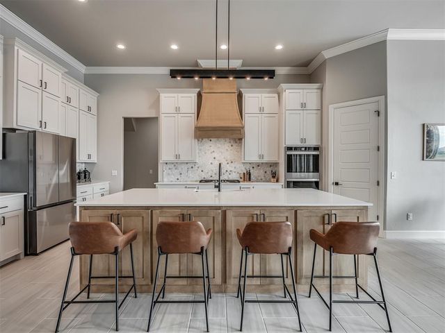 9400 S Post Road, Guthrie, OK 73044