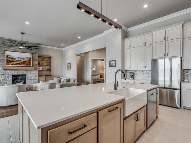 9400 S Post Road, Guthrie, OK 73044