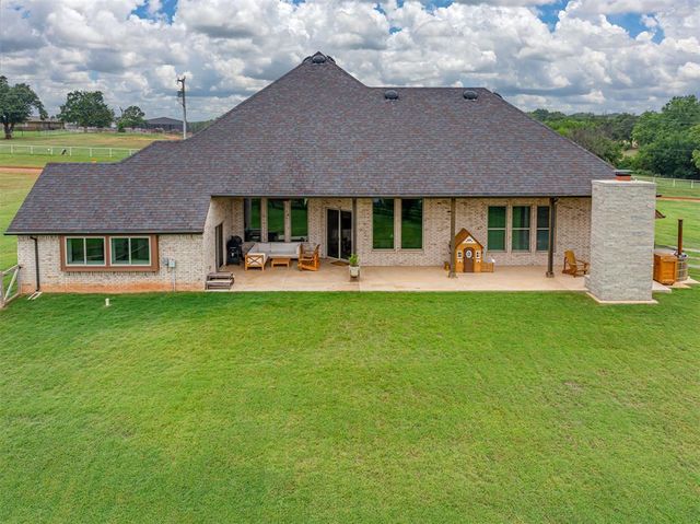 9400 S Post Road, Guthrie, OK 73044