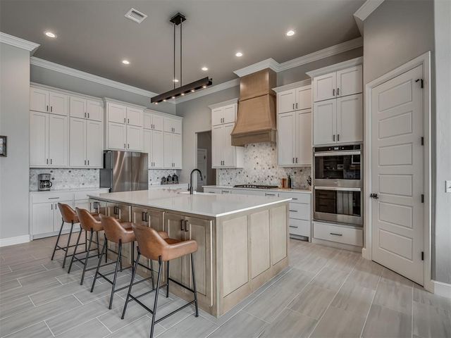 9400 S Post Road, Guthrie, OK 73044