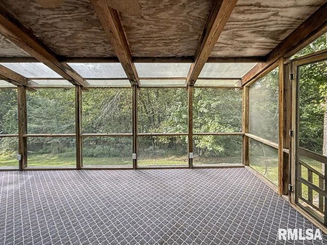 39 Butternut Hill Drive, Carbondale, IL 52903