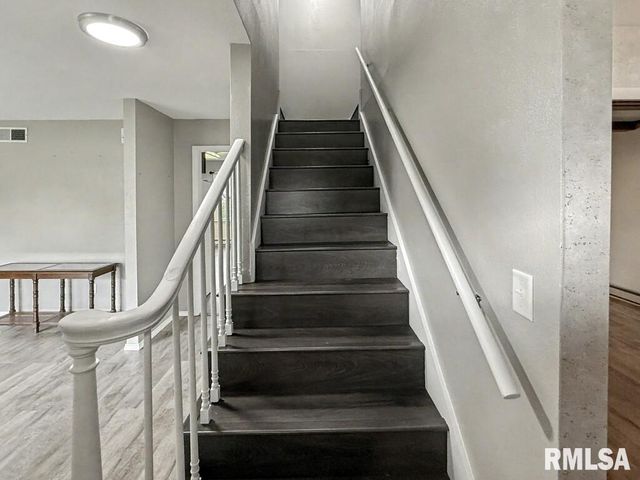 39 Butternut Hill Drive, Carbondale, IL 52903