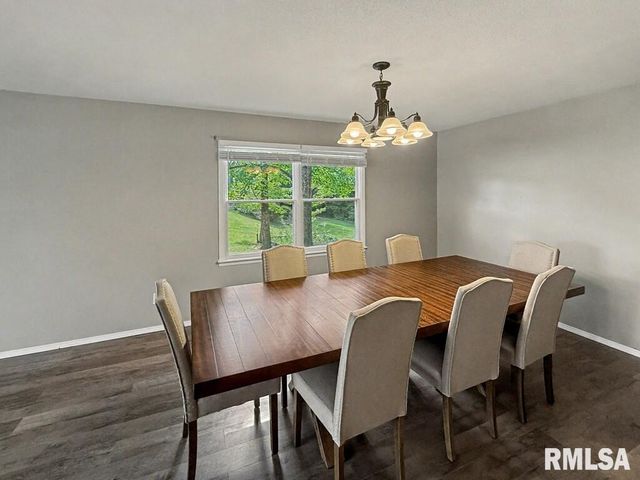 39 Butternut Hill Drive, Carbondale, IL 52903